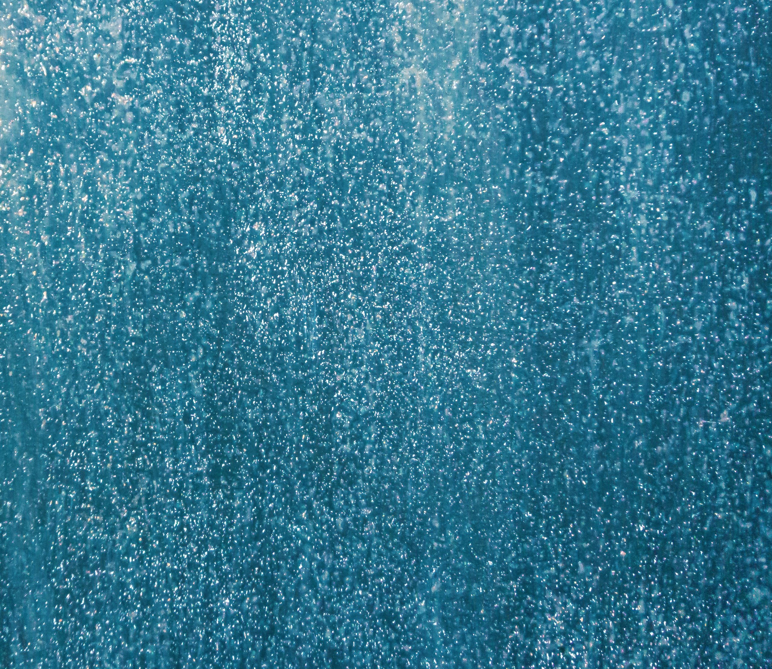 Blue and white glitter wallpaper