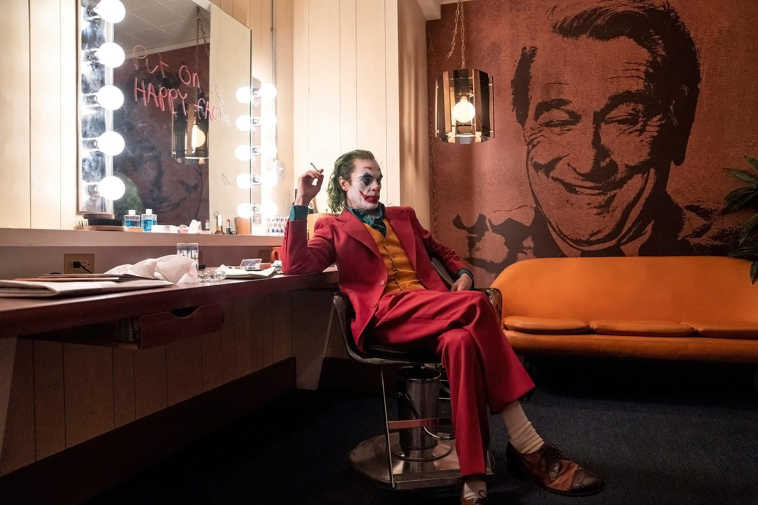 Joker Robert DeNiro happy face Joaquin Phoenix couch makeup wallpaper