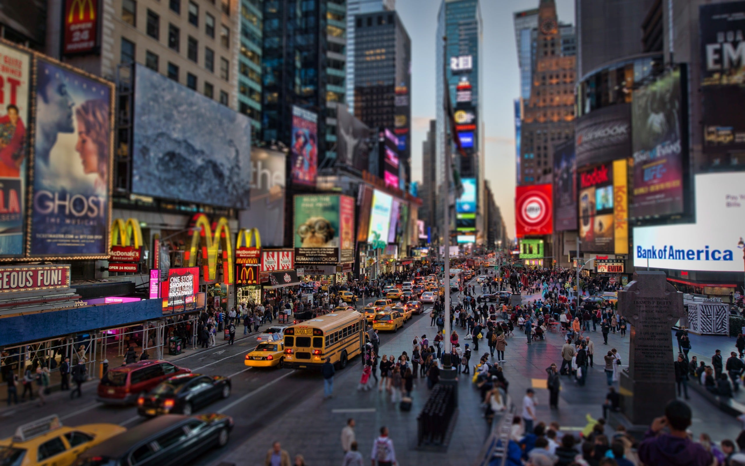 Landscape photography of city buildings, Time Square, New York wallpaper
