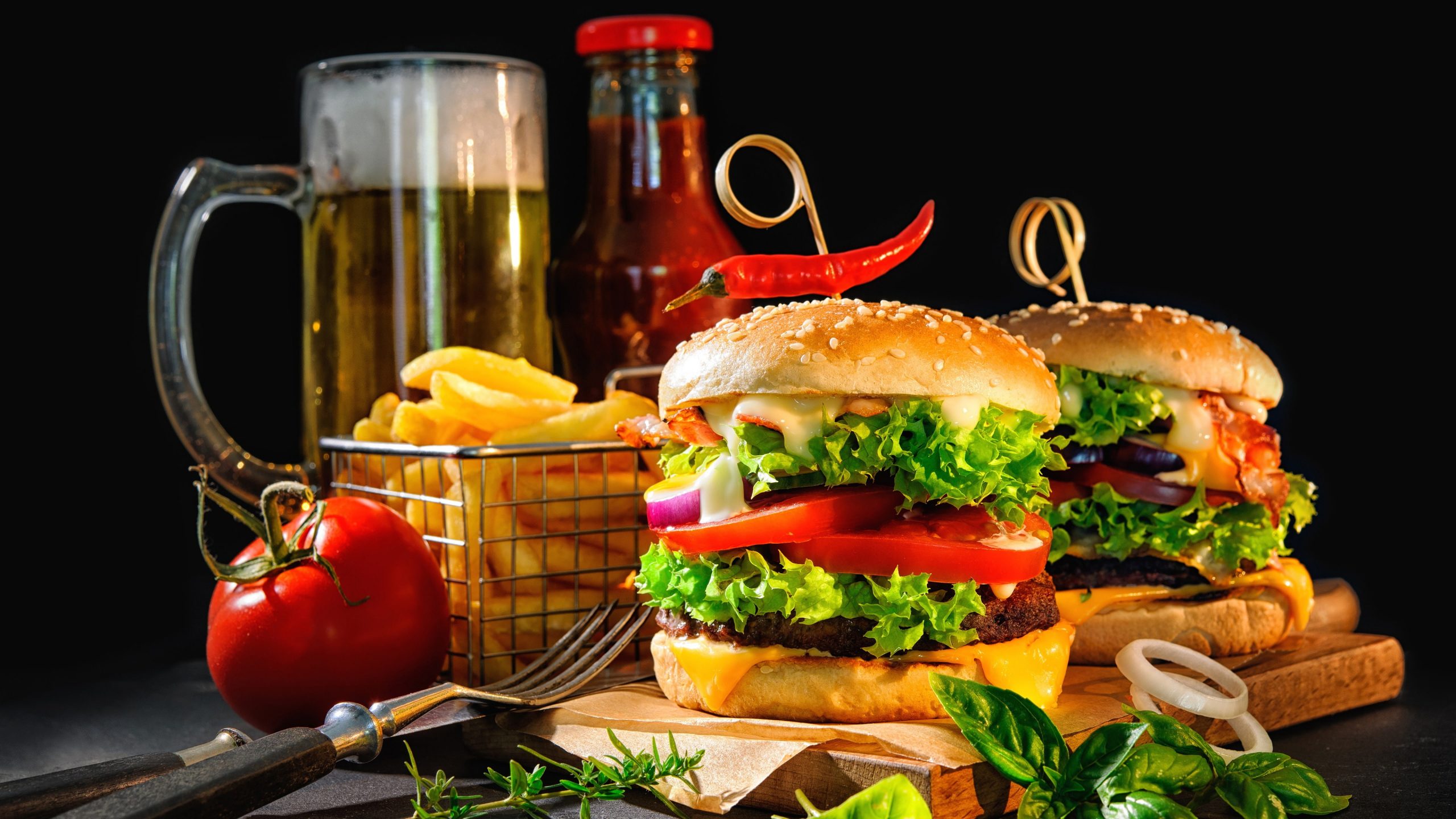 Fast food, junk food, hamburger, sandwich, beer, finger food wallpaper