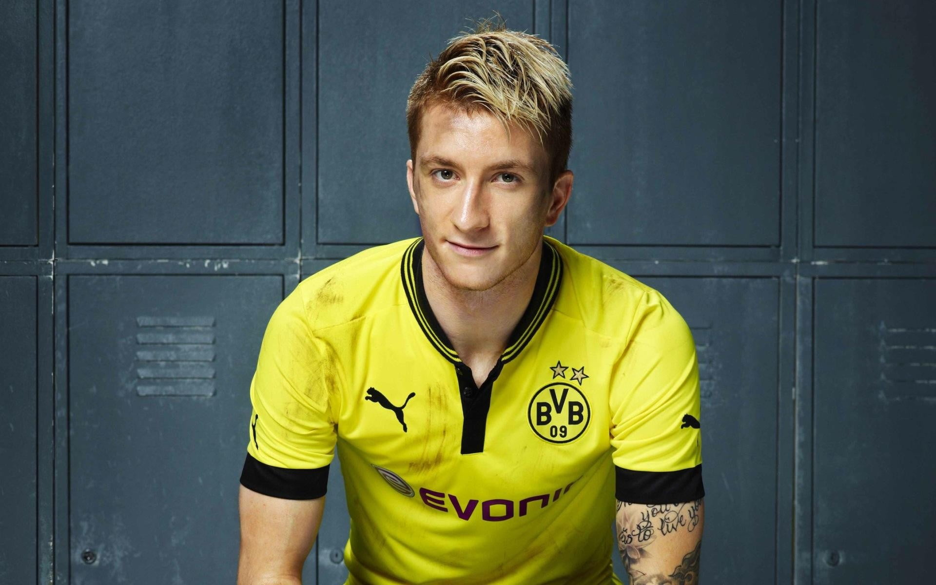 BVB wallpaper, Borussia Dortmund, Marco Reus,men's yellow Puma soccer jersey