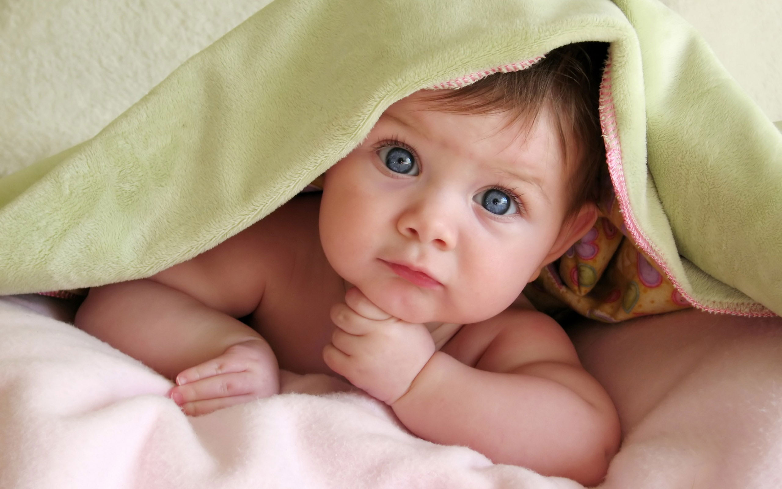 Cute baby In thinking wallpaper