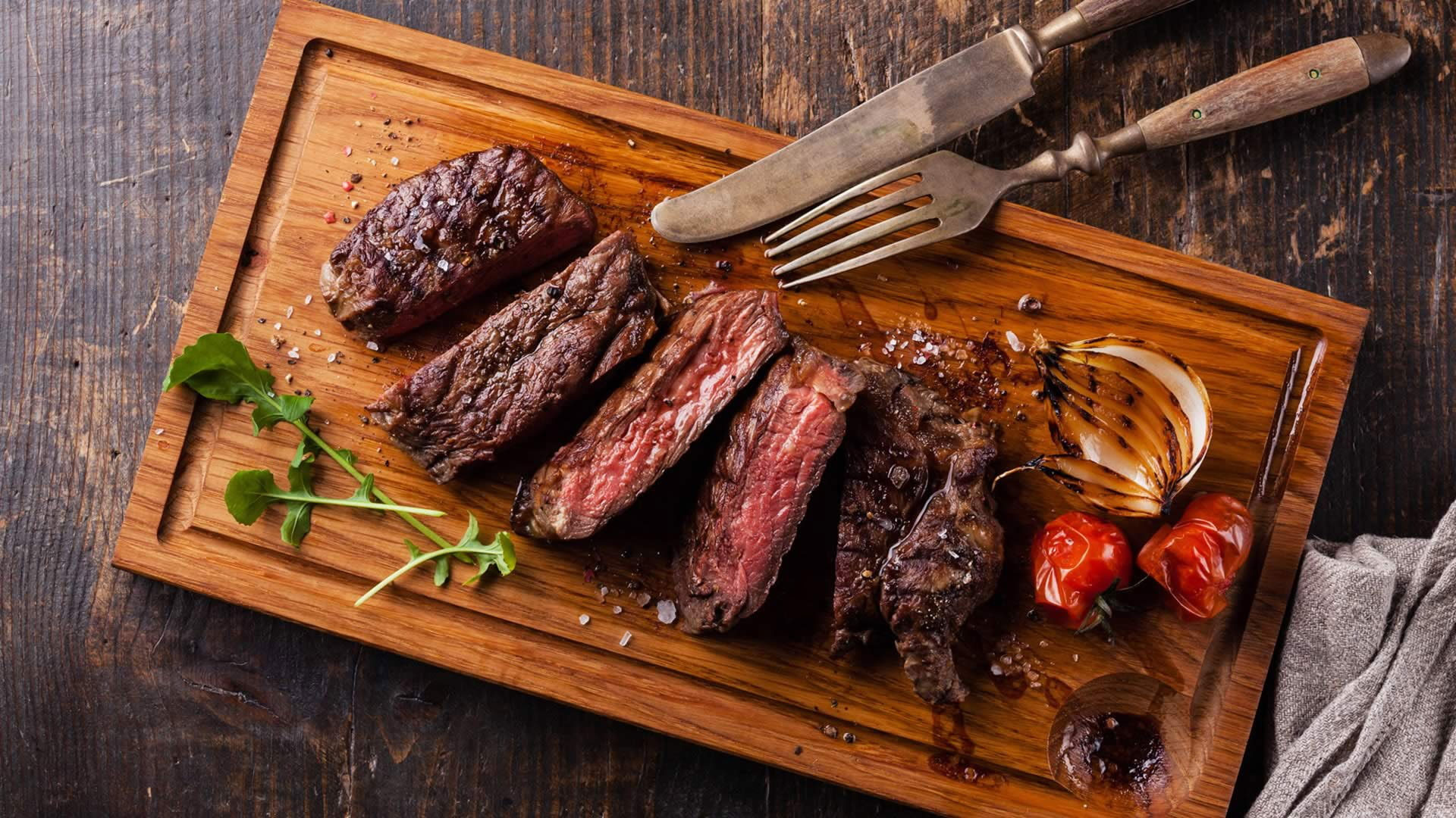 Meat wallpaper, food, steak, wood, muscles, death, cow, animals, tomatoes