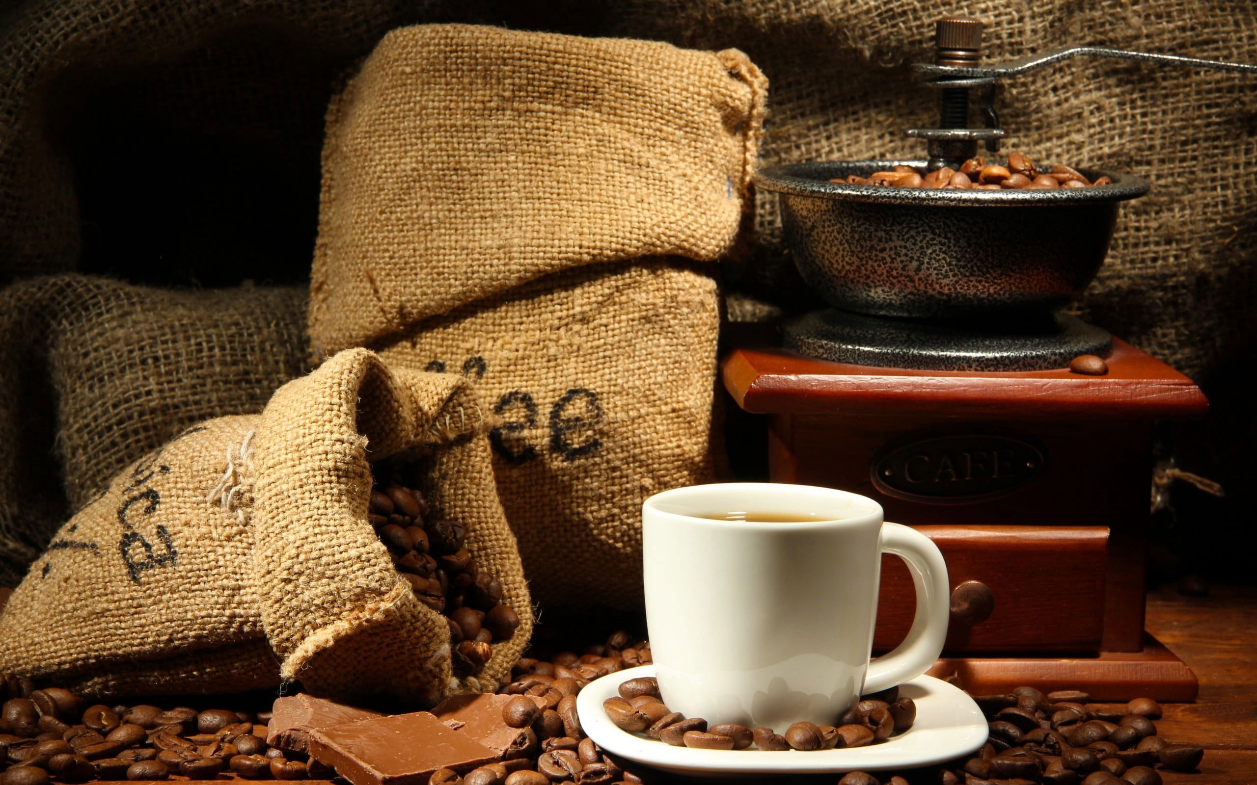 Ceramic cup wallpaper, coffee, coffee beans, drink, refreshment, food and drink