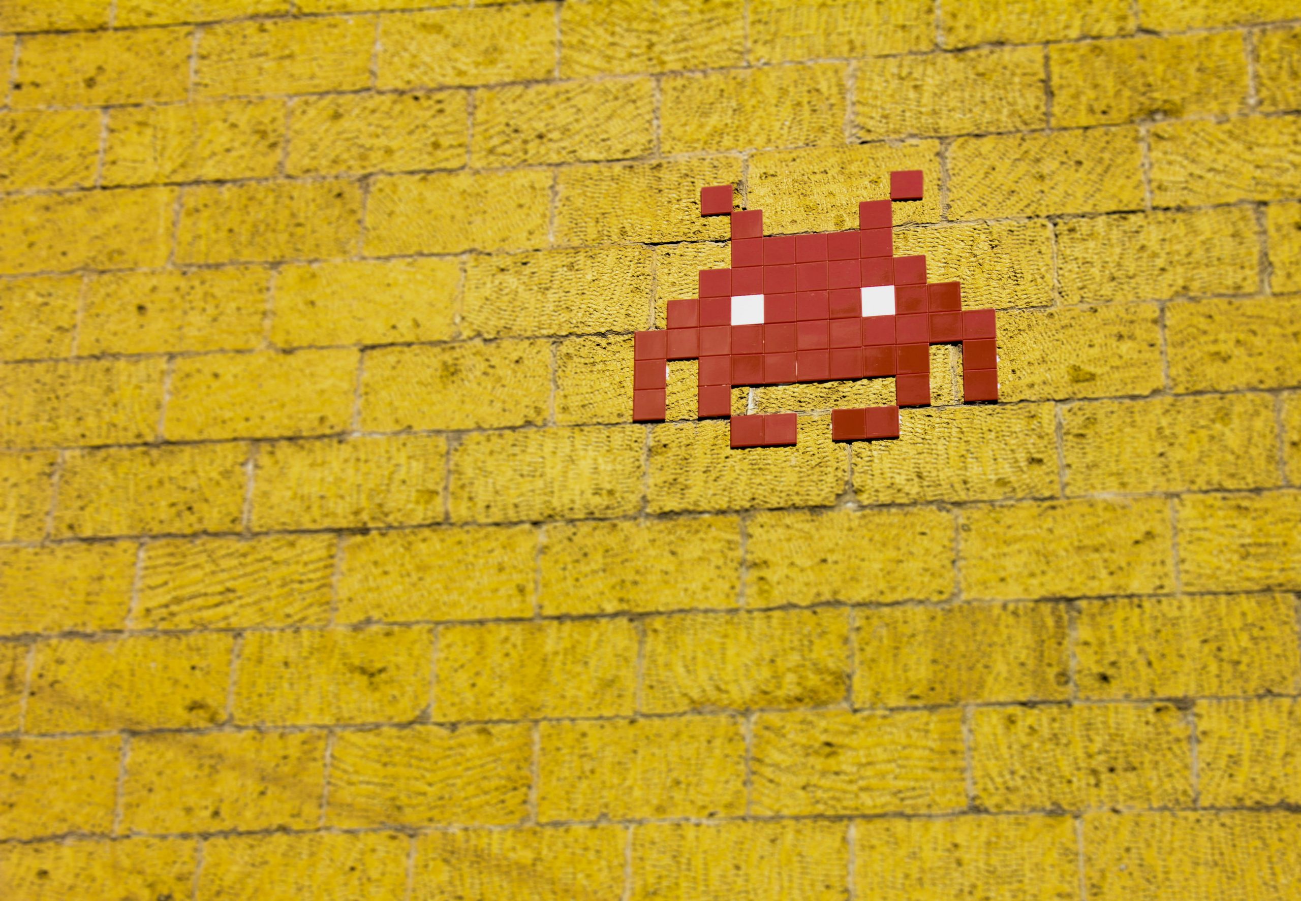 Wallpaper Mosaic Alien On Wall, Arcade, Background, Brick