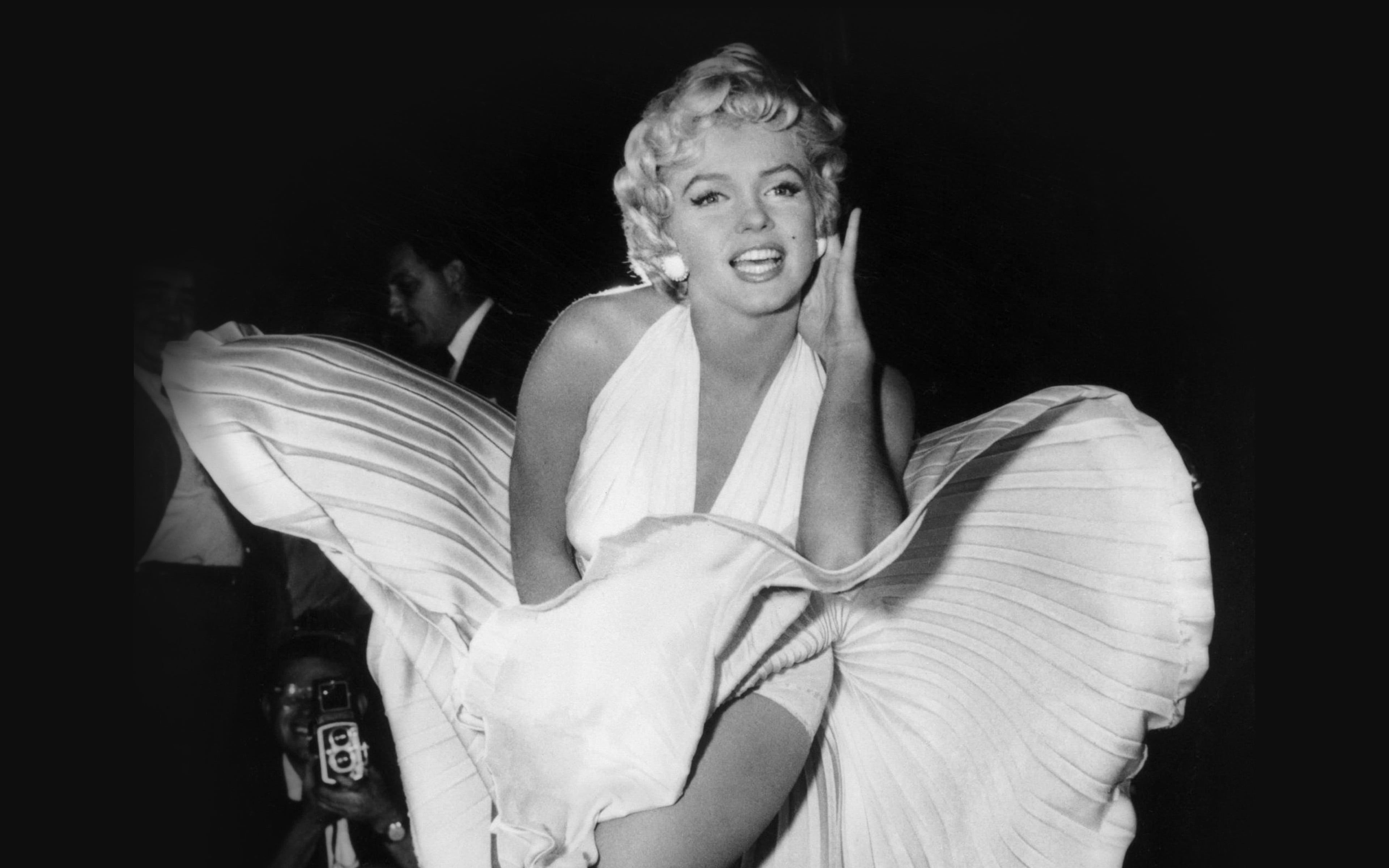 Wallpaper Marilyn, Monroe, Dark, Bw, Celebrity, Smiling - Wallpaperforu