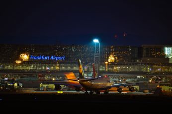 Wallpaper Airplane Near Frankfurt Airport, Fraport, Boeing
