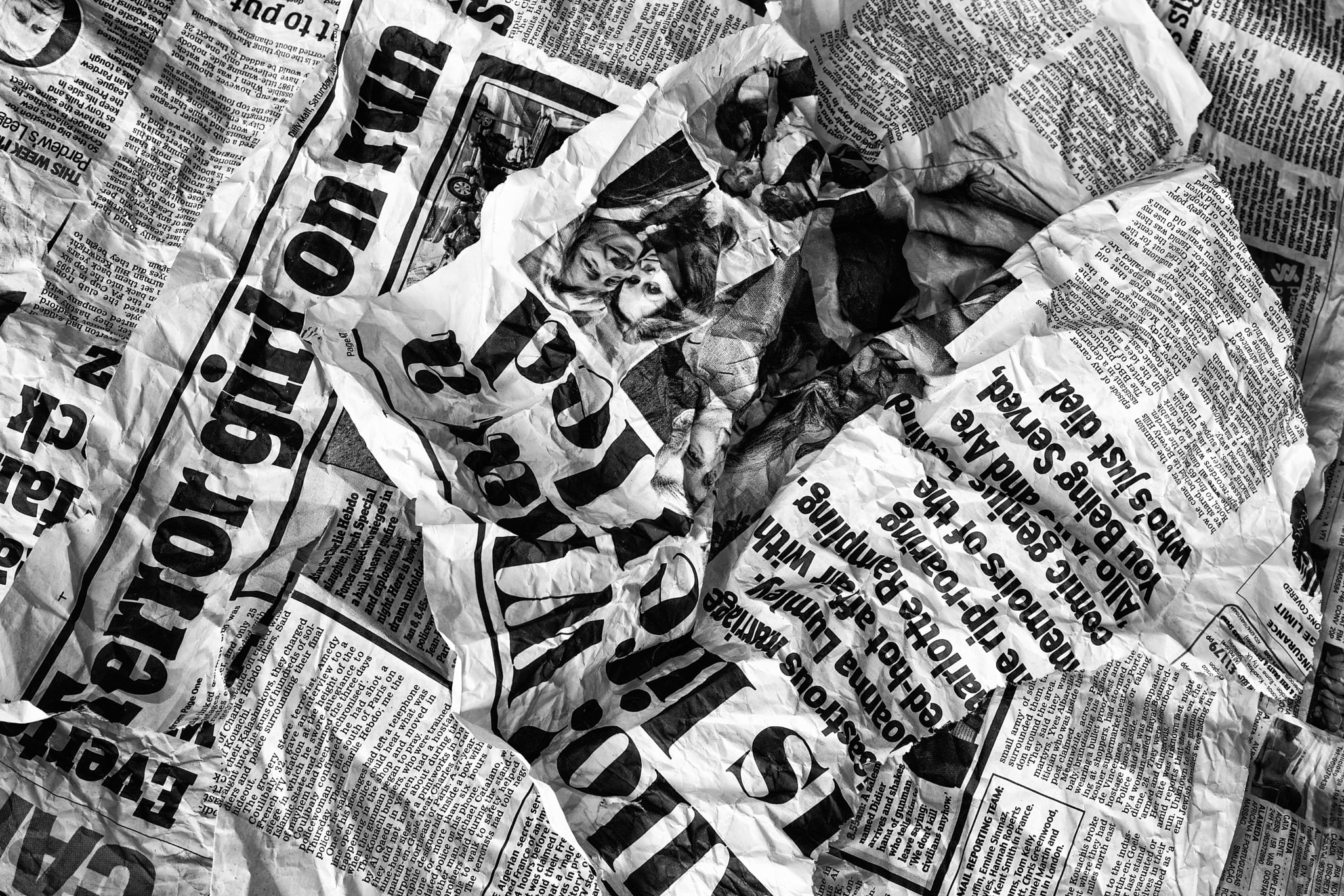 Wallpaper White Newspapers, Fragment, Terror