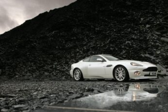 Aston Martin Vanquish Hd Wallpaper 4k For Pc