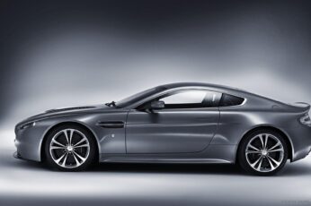 Aston Martin Vantage 4K Ultra Hd Wallpapers