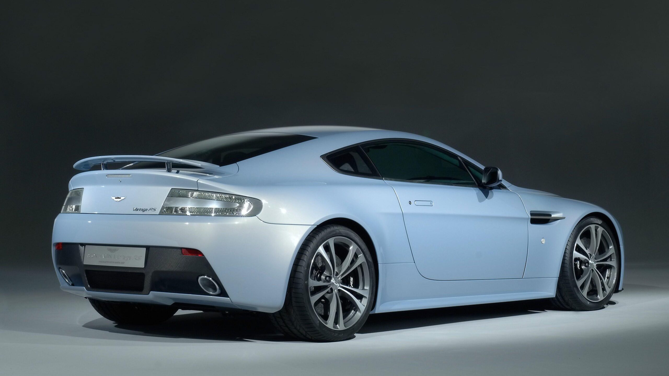 Aston Martin Vantage Download Hd Wallpapers