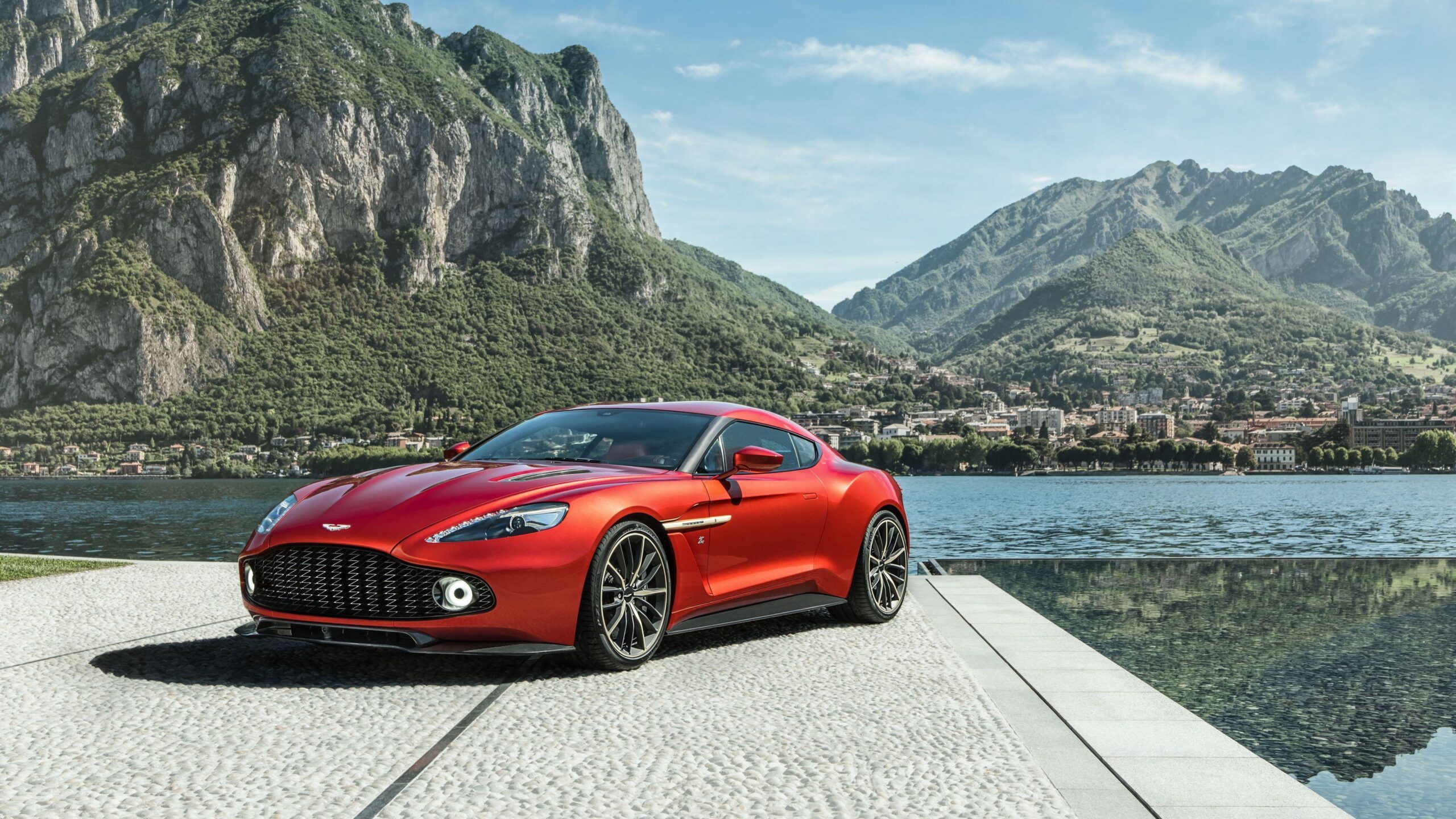 Aston Martin Vantage Free 4K Wallpapers