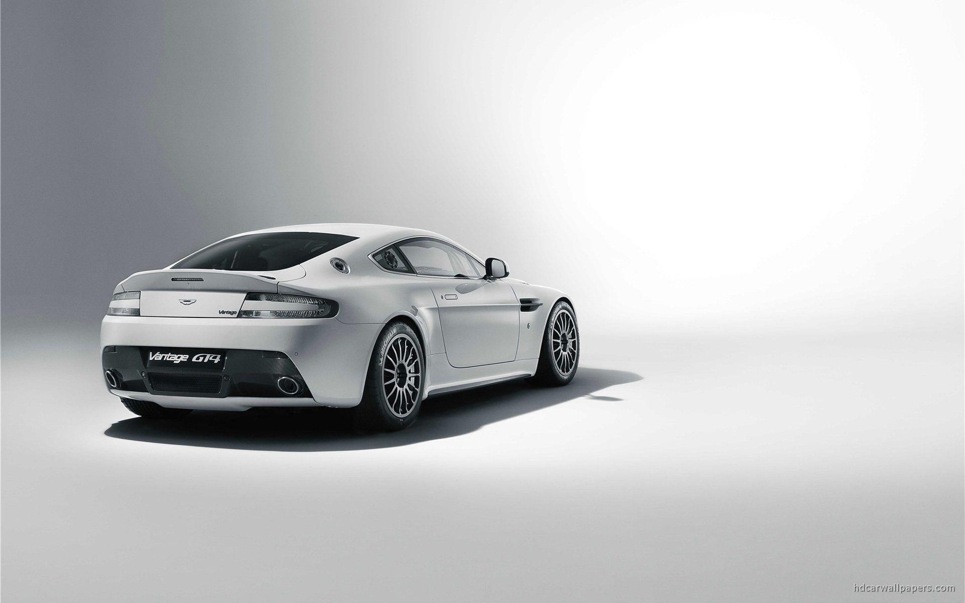 Aston Martin Vantage Hd Wallpaper 4k Download Full Screen
