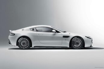 Aston Martin Vantage Wallpaper