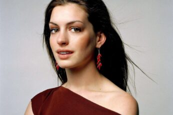 Anne Hathaway Wallpapers For Free