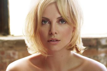 Charlize Theron Hd Wallpapers For Pc