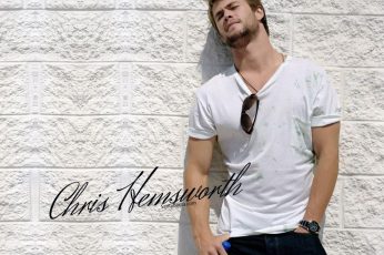 Chris Hemsworth iphone 13 wallpaper